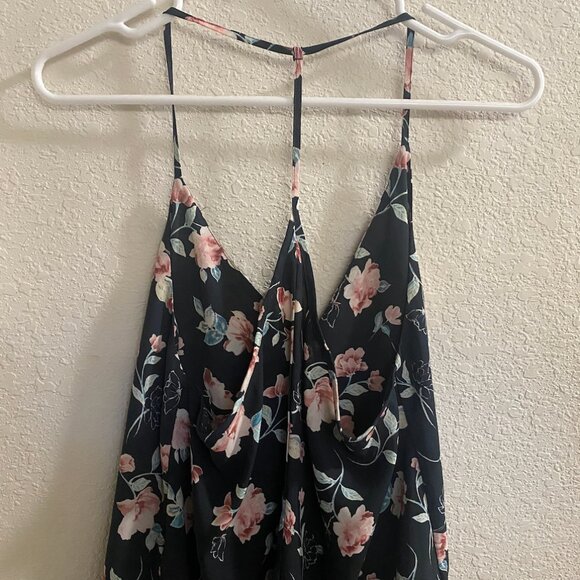 Gray Floral Tanktop - Picture 3 of 4